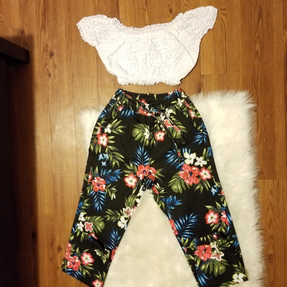 Sexy Eyelet peplum crop top